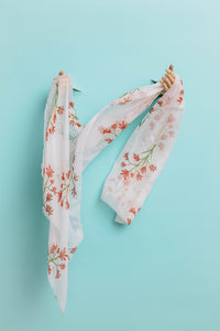 AGCS1017: White: Kangaroo Paws Scarf