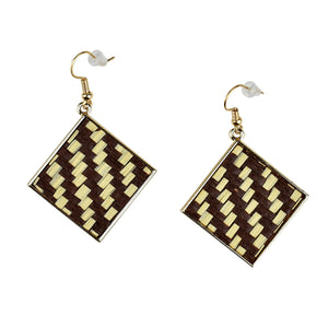 THSE1041: Beige: Square Weave Earrings