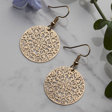 Load image into Gallery viewer, THSE1049: Gold: Monica Round Earrings
