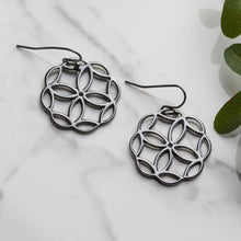 Load image into Gallery viewer, THSE1057: Black: Zena Earrings
