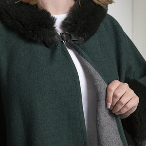 THSP1044: Green: Faux Fur Plain Sleeve Cape Coat