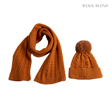 Load image into Gallery viewer, THSS2437: Burnt Orange: Cable Rib Scarf
