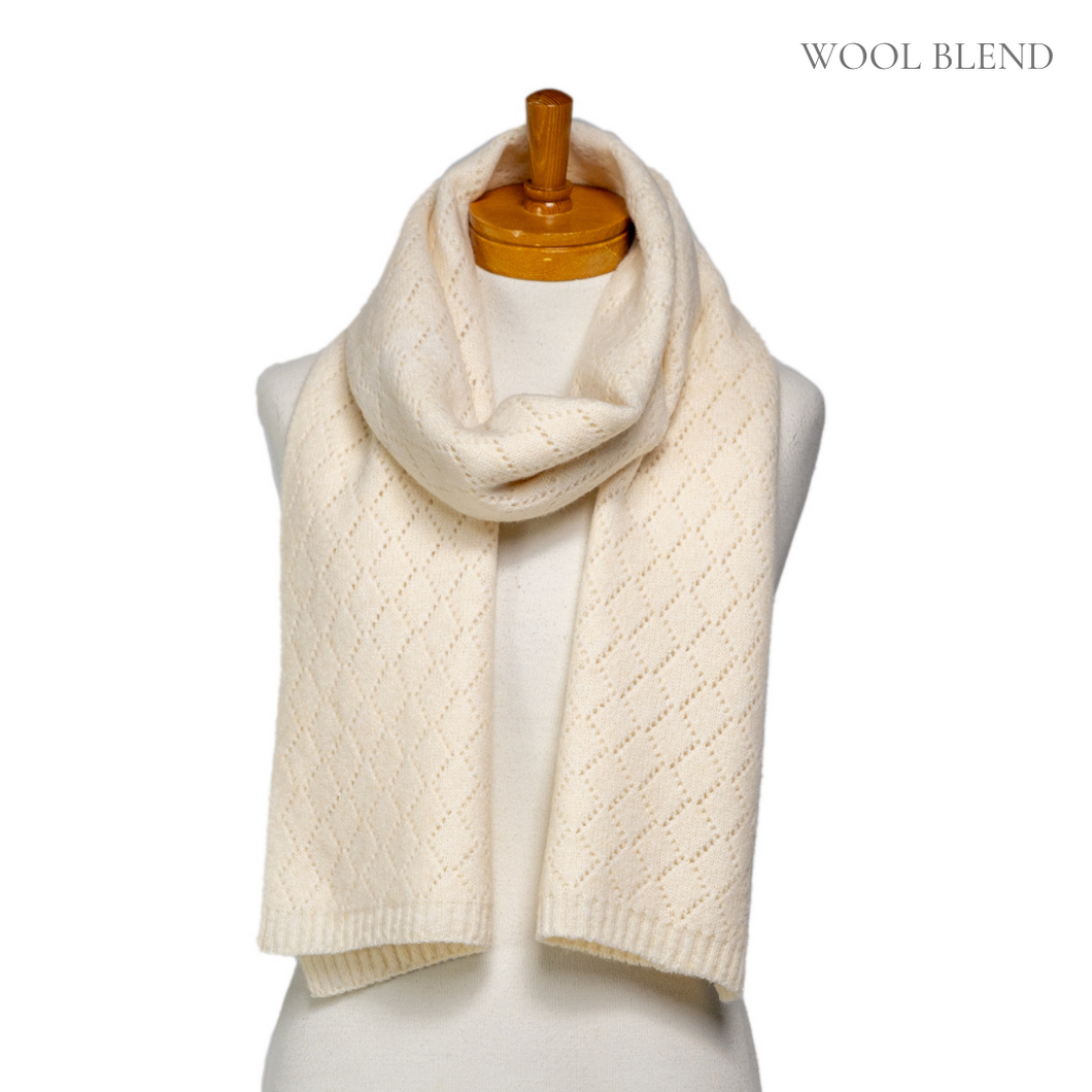 THSS2620: Milky White: Diamond Stitch Knitting Scarf