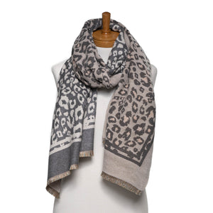 THSS2631:Grey White: ReversibleAnimal Print Scarf