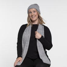 Load image into Gallery viewer, THSS2436: Grey: Cable Rib Scarf
