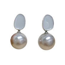 Load image into Gallery viewer, THSE1069: Grey: Pretty Pearl Earrings
